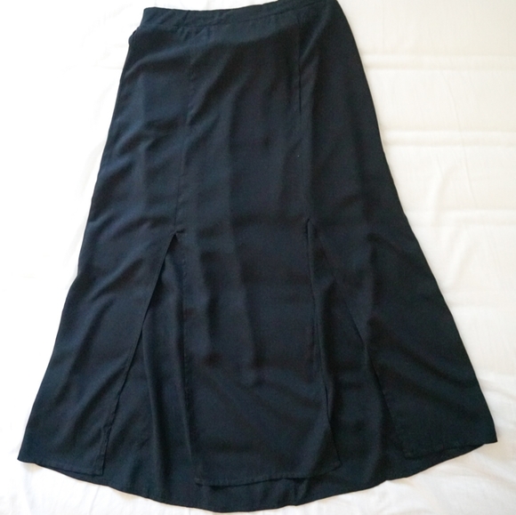 Ally Black Front Slit Skirt - Picture 3 of 5